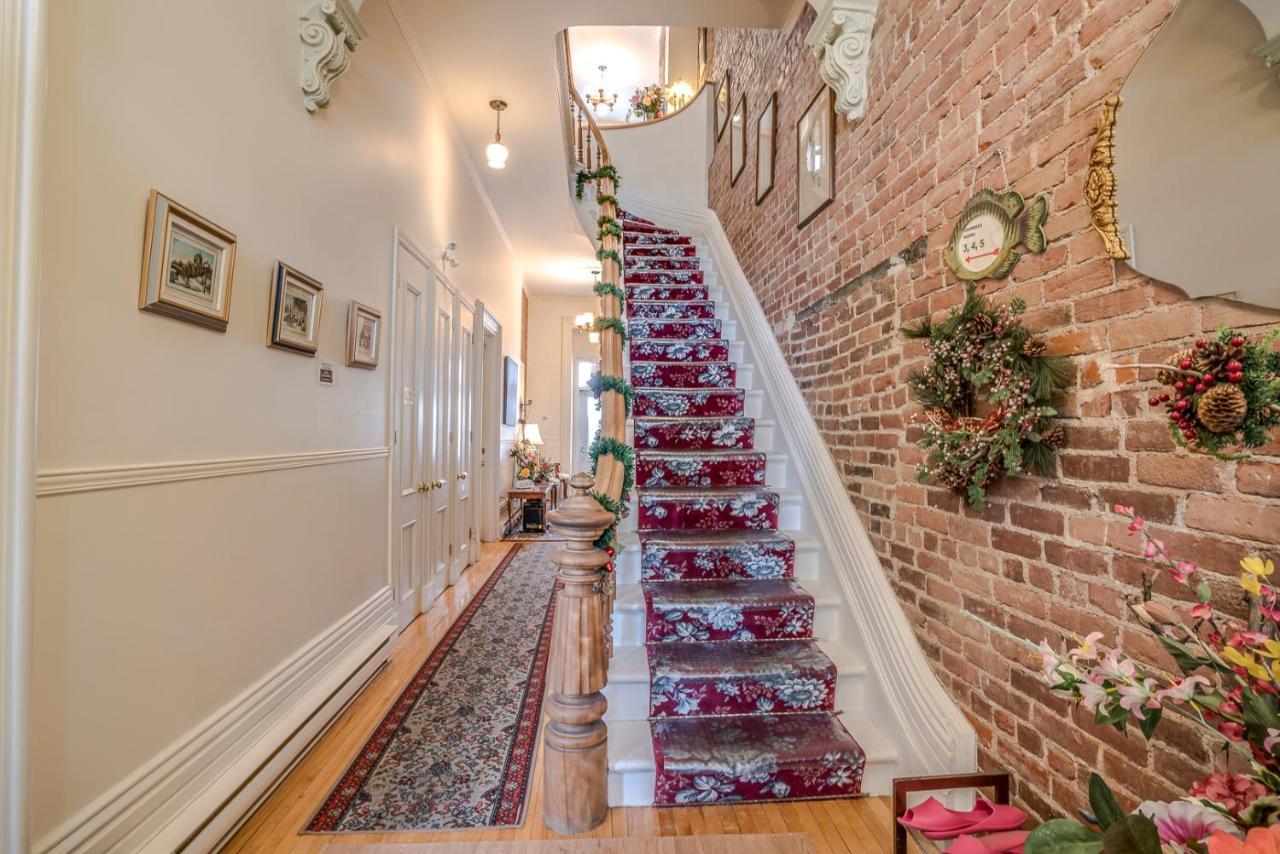 ケベックシティ B ＆ B メノワー モン キャルム Bed & Breakfast エクステリア 写真