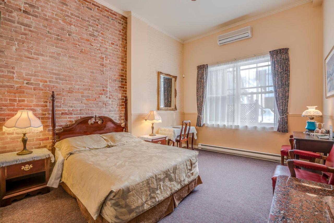 ケベックシティ B ＆ B メノワー モン キャルム Bed & Breakfast エクステリア 写真