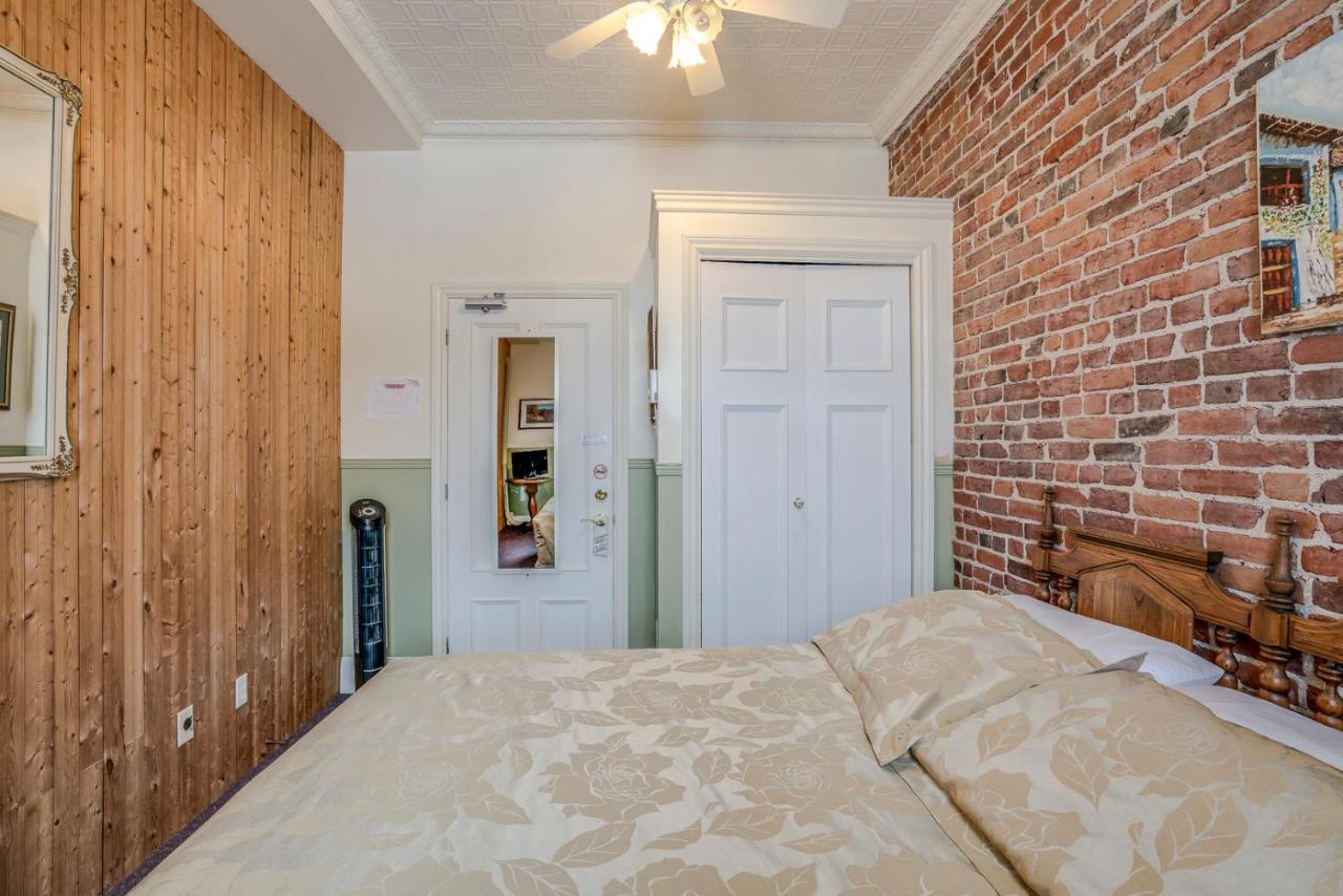 ケベックシティ B ＆ B メノワー モン キャルム Bed & Breakfast エクステリア 写真