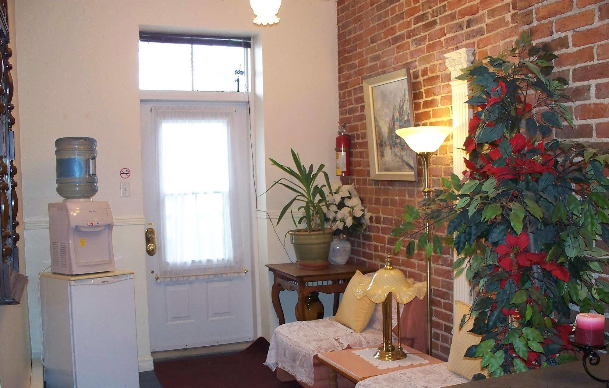 ケベックシティ B ＆ B メノワー モン キャルム Bed & Breakfast エクステリア 写真
